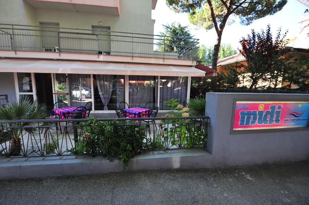 Hotel Midi Riccione Buitenkant foto